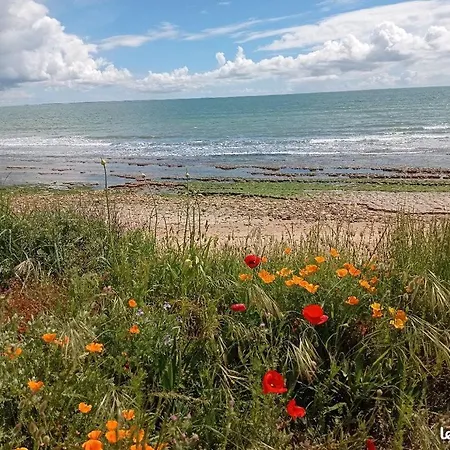 Charmante Maison Bord De Avec Piscine Et Tennis 5-p بيت للعطل سانت فنسنت سور جارد