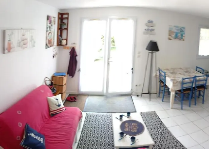 Charmante Maison Bord De Avec Piscine Et Tennis 5-p