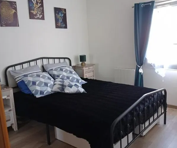 Charmante Maison Bord De Avec Piscine Et Tennis 5-p Дом отдыха Сен-Венсан-Сюр-Жар